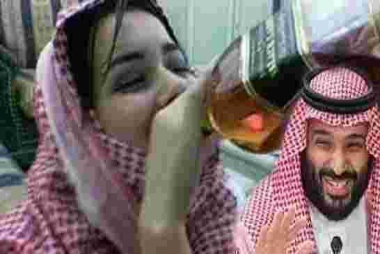 فيديو صادم من بلاد الحرمين ونتاج الانفتاح.. نساء يشربن الخمر في حديقة عامة