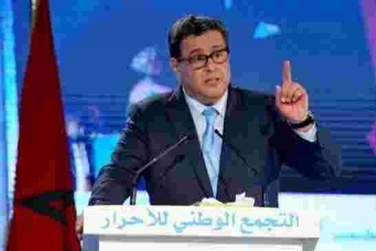 وزير يتوعد بإعادة تربية المغاربة من جديد ومغربية بإيطاليا تلقنه درسا