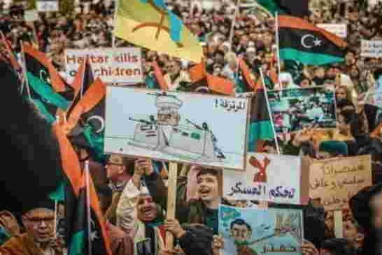 مظاهرات في طرابلس ومصراتة تنديدا بعدوان حفتر