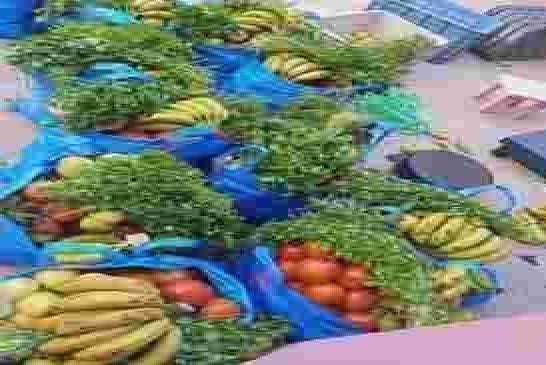 الداخلية المغربة في بلاغ تطمئن الشعب بوفرة العرض في السوق وشركات توزع مئات الألاف من القفف طيلة شهر