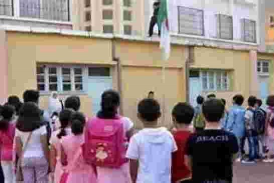 كورونا تتبت عدم تأقلم التلميذ الجزائري للدروس عبر الوسائط التكنولوجية