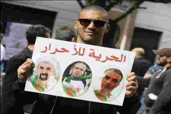 أحزاب تشعر بالقلق إزاء تقهقر ظروف العمل الصحفي في الجزائر