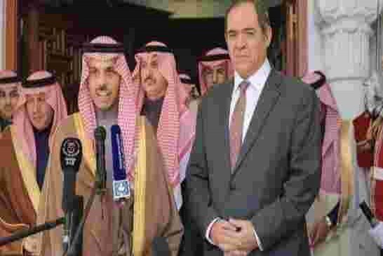 بوقادوم يجري محادثات مع نظيره السعودي لوقف اطلاق النار في ليبيا من أجل إتاحة فرصة لحفتر لإستعادة قوا