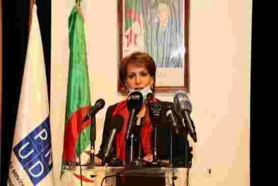 كانت باينة تكمل كيما هاك...مراسلة لوزيرة الثقافة مليئة بالأخطاء اللغوية تثير السخرية