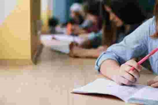 حسب تطورات الوضع الصحي وزارة التربية تدرس إمكانية إلغاء امتحان شهادة التعليم المتوسط