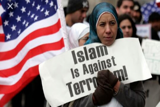 صحيفة أمريكية تنشر إعلان يتهم “الإسلام” بالتخطيط لهجوم نووي الشهر المقبل يثير حفيظة المسلمين