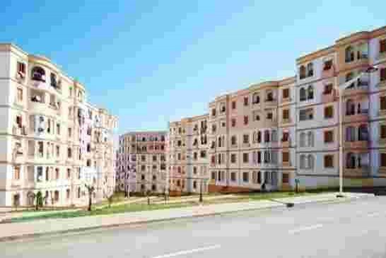 وزير السكن يوزع 2679 وحدة سكينة في وهران