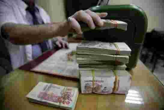 أزمة السيولة النقدية في الجزائر تفاقم معانات الشعب