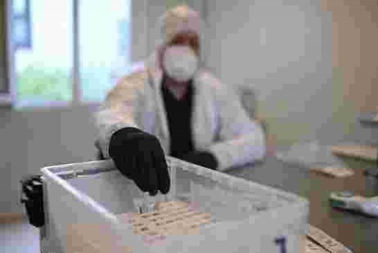 تحت سباق محموم لتطوير لقاحات بن بوزيد يشتغل مع 5 مخابر لإقتناء لقاح كورونا فور توفره