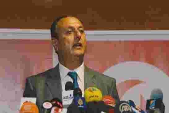 عصام الشابّي يقصف ماكرون و يتهمه بحمل فكراً “صليبياً” معادياً للإسلام