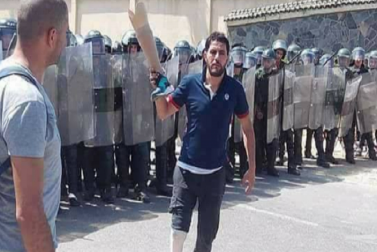 احتجاجات متقاعدي الجيش بقالمة تتحول الى ساحة حرب