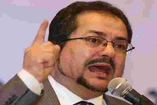 مناصرة يقصف ماكرون بالثقيل ويعتبر تصريحاته العنصرية استفزازا وعدوانا على الأسلام و المسلمين