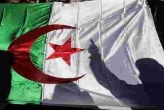 نائبة في البرلمان الجزائري تقترح مشروع قانون يمنع التطبيع مع الكيان الصهيوني