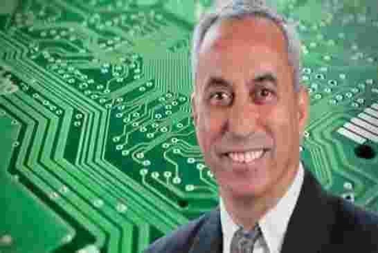 بلقاسم حبة عالم جزائري ابن في قرية صغيرة في ولاية الوادي يذهل العالم!