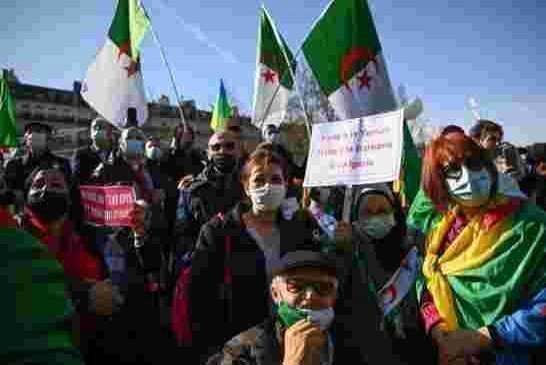 مضاهرة في باريس دعما للحراك الجزائري عشيّة ذكرى انطلاقه الثانية