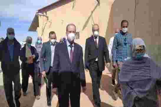 الجزائر تسلم 5000 جرعة من لقاح كورونا لساكنة مخيمات تندوف