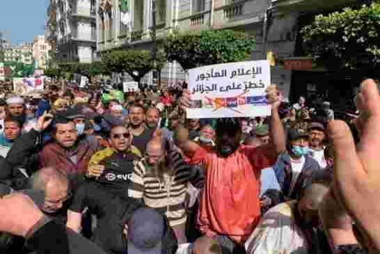 بوجه فولادي بلحمار يتحدث عن جعل حرية الصحافة في الجزائر مبدأ ثابت راكم فاهمين "الى السجن"
