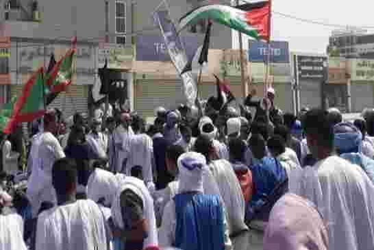 موريتانيون يتظاهرون وسط انواكشوط تضامنا مع الفلسطينيين