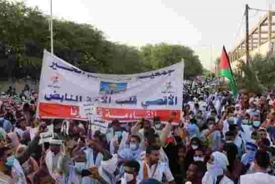 موريتانية تطلب من خطيبها خوذة جندي صهيوني أو حذاءه أو بندقيته كمهر للزواج