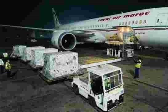 المغرب يوصل شحنة ضخمة من لقاح سينوفارم الصيني الى موريتانيا