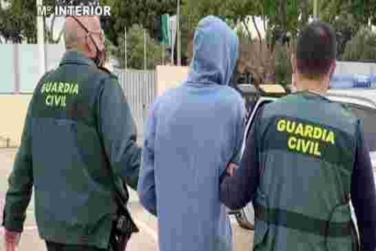 اعتقالات انتقامية بالجملة للجالية المغربية بإسبانيا بسبب الأزمة الدبلوماسية مع الرباط