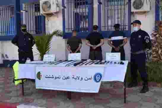 فرقة مكافحة تهريب المخدرات تطيح بعصابة أحياء بعين تموشنت