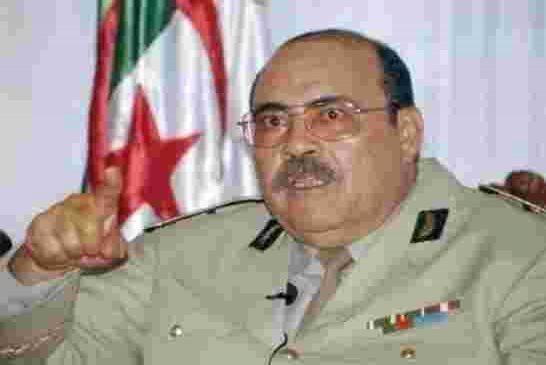 تسمية الدفعة العسكرية المتخرجة من شرشال باسم مجرم العشرية السوداء محمد العماري