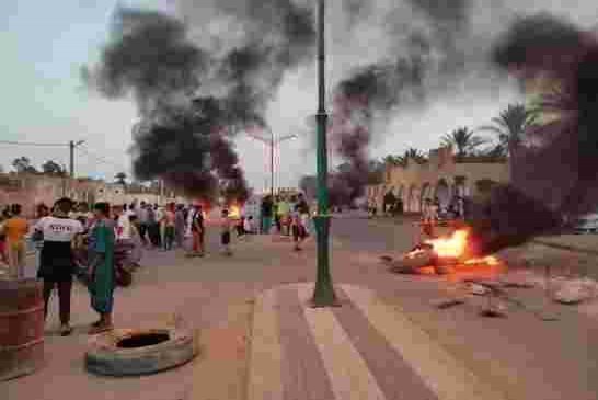 أبناء الجنوب في الجزائر لا يطالبون فقط بمنصب عمل بل يريدون حقهم من الثروة التي توجد تحت أقدامهم