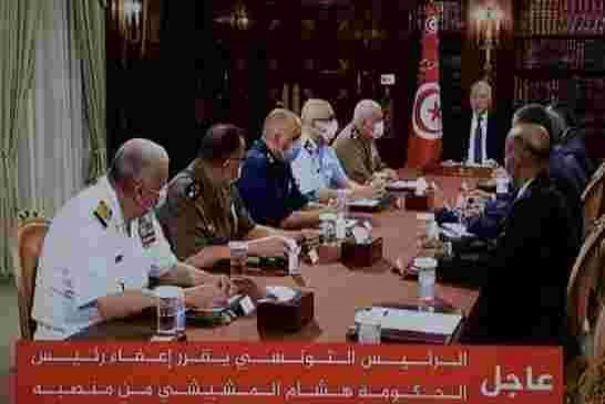 فيروس عصابة الجنرالات في الجزائر يصيب رئيس تونس قيس سعيّد