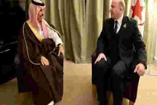 عبد الرحمان يبحث سبل التعاون مع وزير خارجية المملكة العربية السعودية