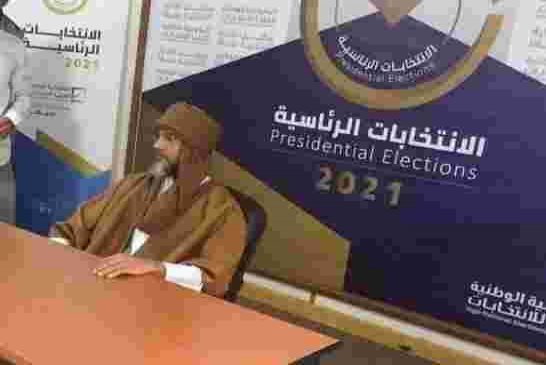 سيف الإسلام القذافي يقدم أوراق ترشحه لرئاسة ليبيا