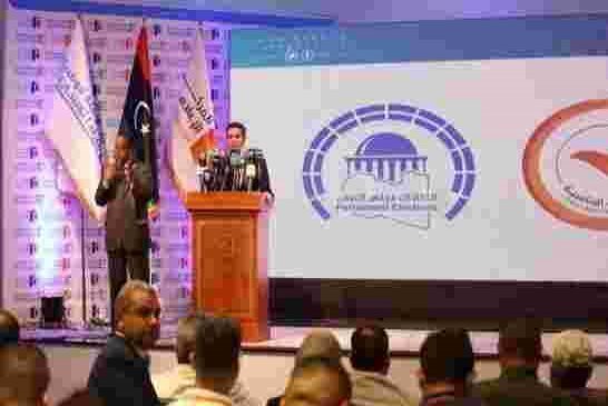 11 مرشح للرئاسيات الليبية يقدمون أوراقهم لمفوضية الانتخابات
