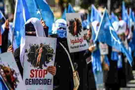 الغارديان تنشر وثائق سرية تورط القيادة الصينية في إبادة المسلمين الإيغور