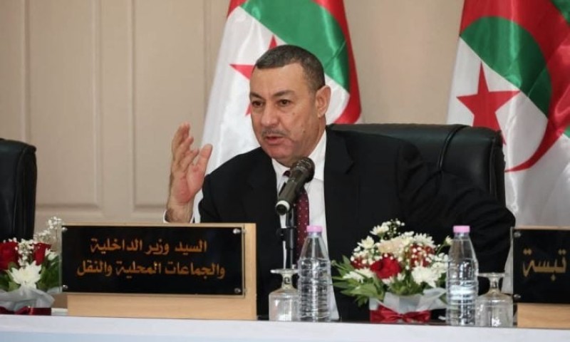 وزير الداخلية الجزائري يعترف بارتفاع “غير مسبوق” في أسعار المواد الاستهلاكية خاصة الخضر والفواكه واللحوم