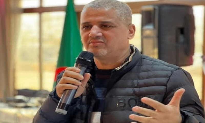 المحكمة  تلتمس 5 سنوات سجنا نافذا للصحافي والشاعر الجزائري عبد العالي مزغيش
