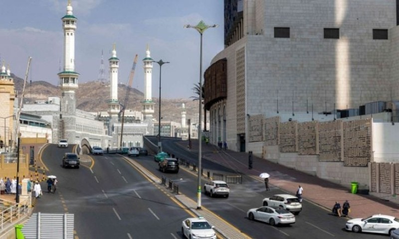 الحوثيون يجددون تحذيرهم  ورابطة العالم الإسلامي تدين الهجمات على مكة والمدينة وتعتبرها انتهاك للدين
