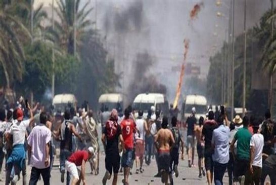 تجدد الاحتجاجات في تونس على وفاة شاب في حي “سيدي حسين”